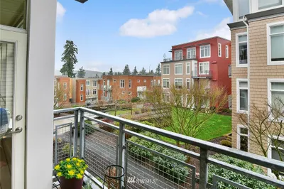 190 Harbor Square Loop NE #C228