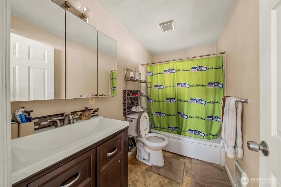 1561 S 35th Street Photo 17