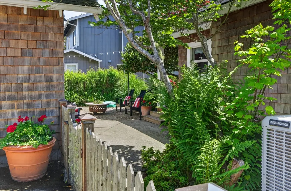 1101 35th Street Photo 7