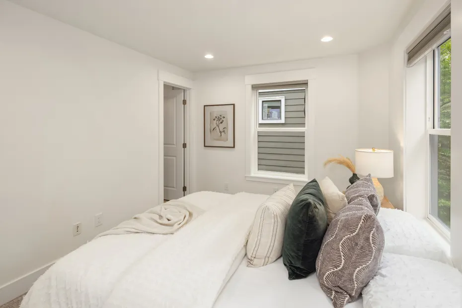 746 Boylston Avenue E #A Photo 24