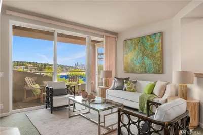 3900 2nd Ave NE #203