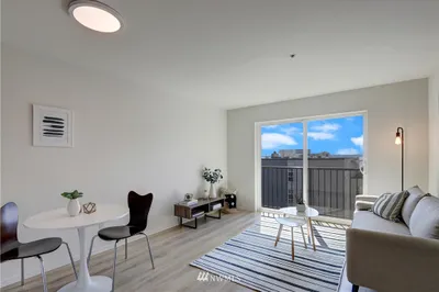 323 Queen Anne Avenue N #710