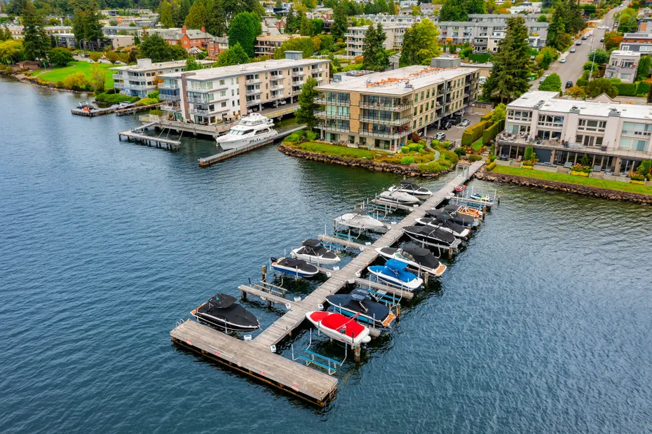 6401 Lake Washington Boulevard NE #307 Photo 17