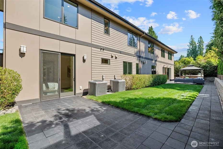 10425 NE 15th Street Photo 33