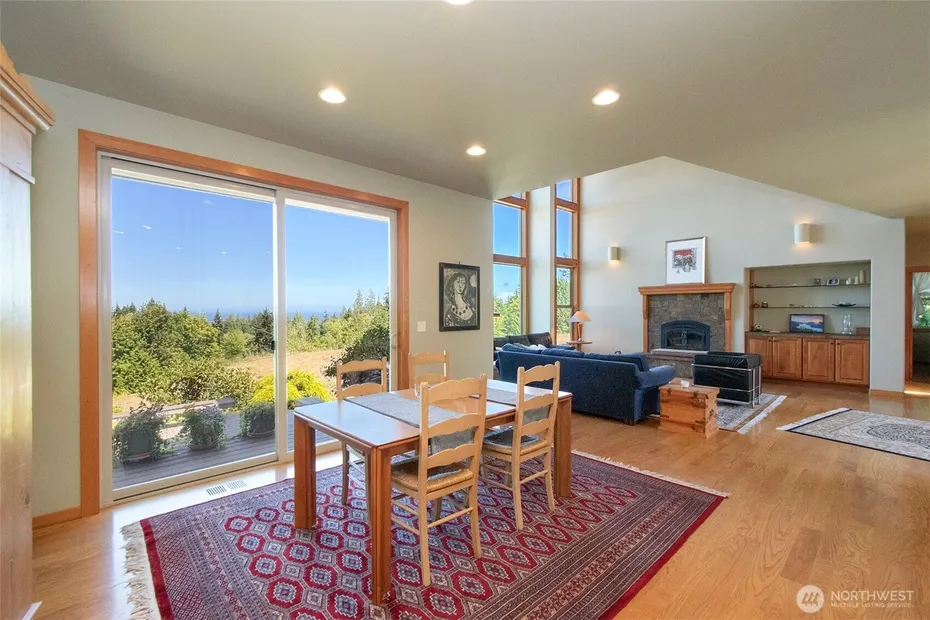 1668 Freshwater Bay Road Photo 5