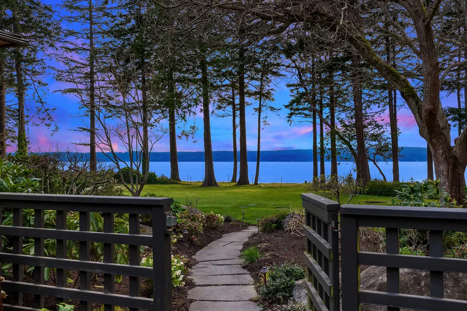 3454 S Camano Drive Photo 1
