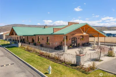 1 Vineyard Way