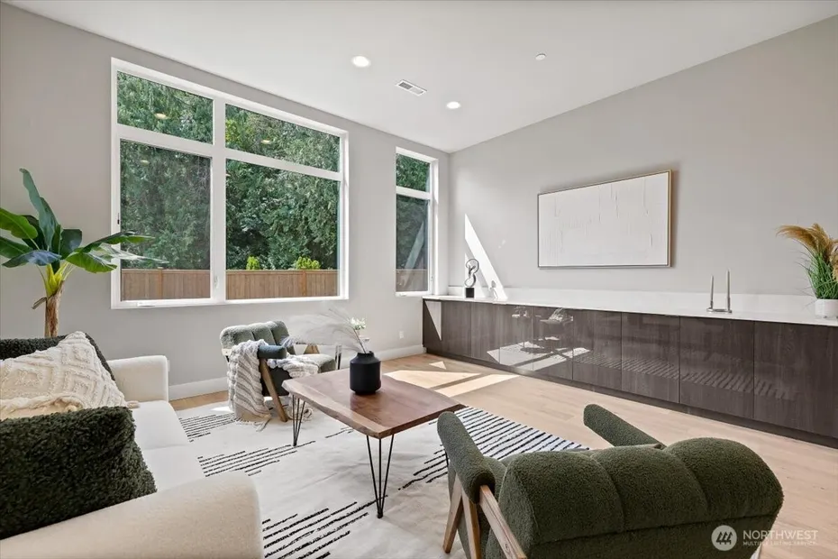 23018 30th Drive SE Photo 15