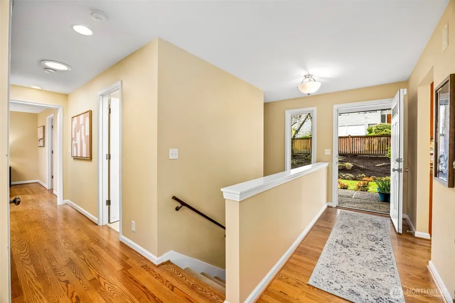 231 105th Avenue SE Photo 18
