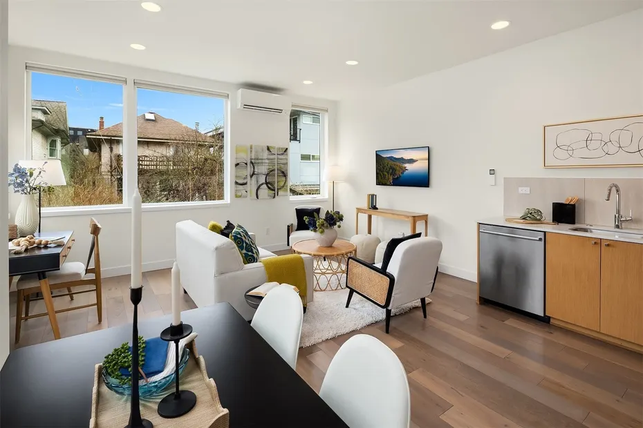 119 18th Avenue E #A Photo 9