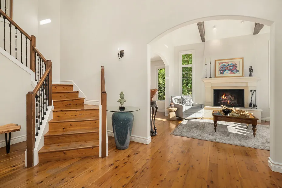 12022 NE 97th Street Photo 6