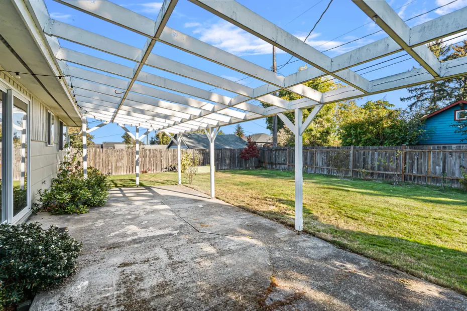 5031 N Bristol Street Photo 23