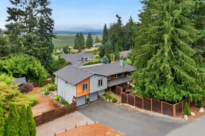 8807 Shadow Wood Drive