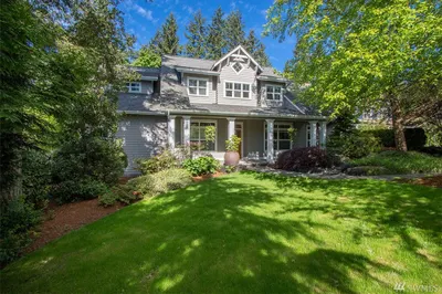 379 Eakin Dr Nw