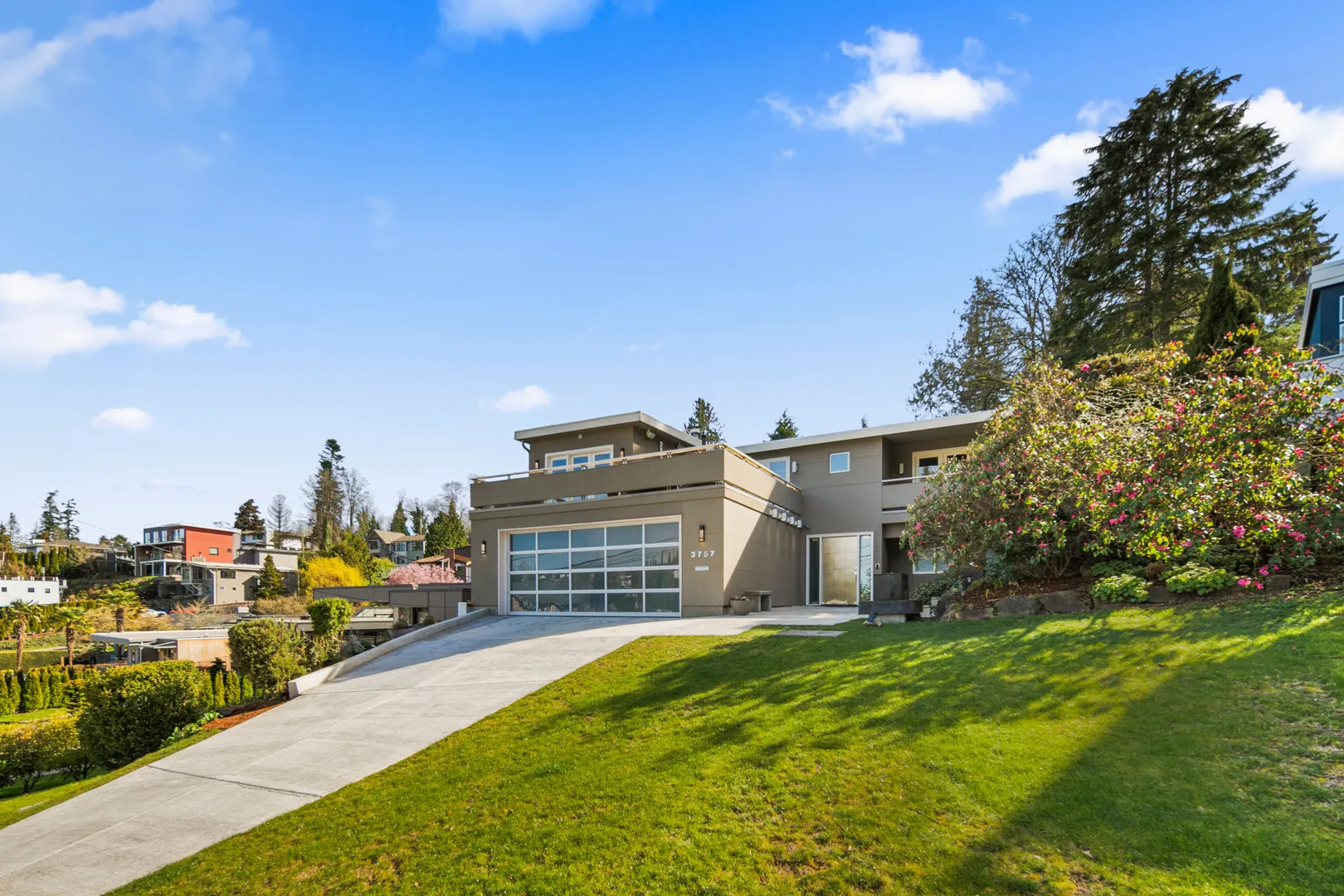 3757 W Commodore Way