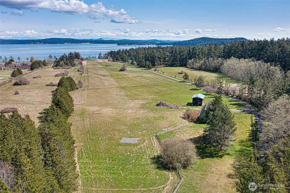 735 Rosler Road Photo 38