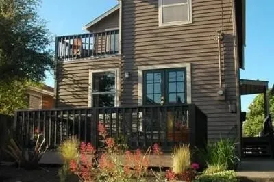 909 N 79th Street