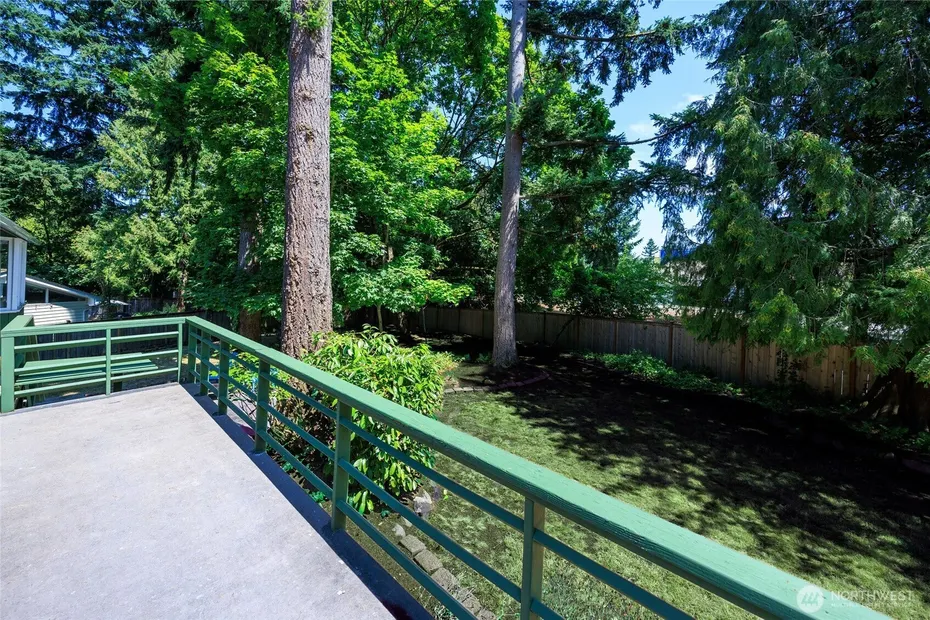 12822 NE 68th Street Photo 12