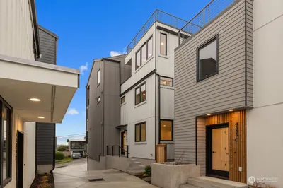 4333 30th Avenue W #B