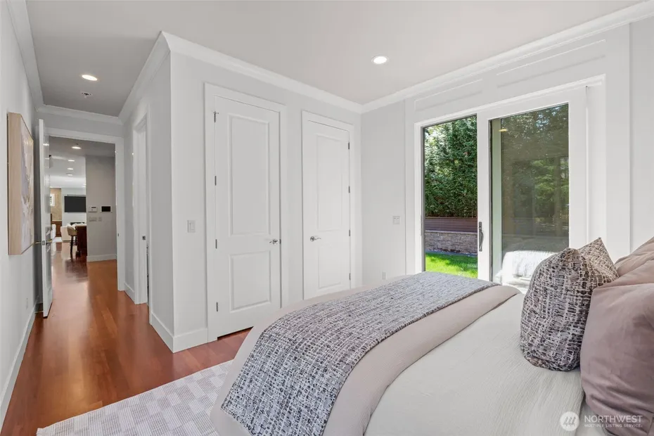 10425 NE 15th Street Photo 20