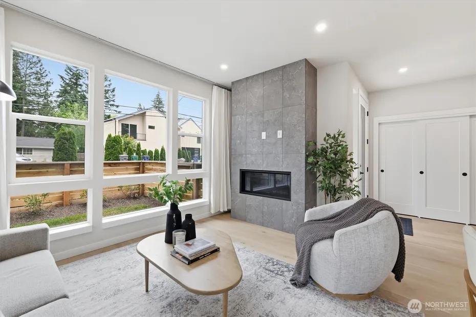 12426 NE 90th Street Photo 8