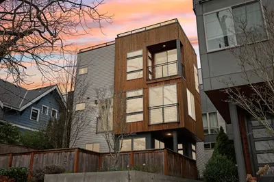3252 14th Ave W