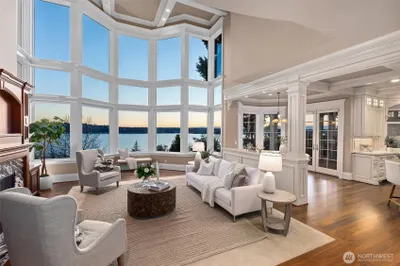 8071 West Mercer Way