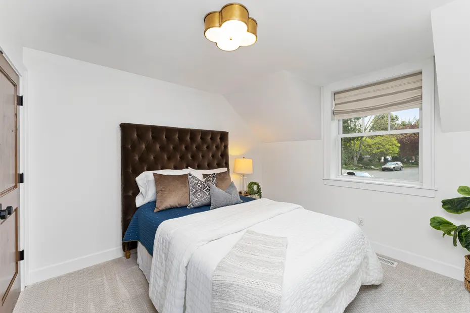 2715 84th Place NE Photo 21