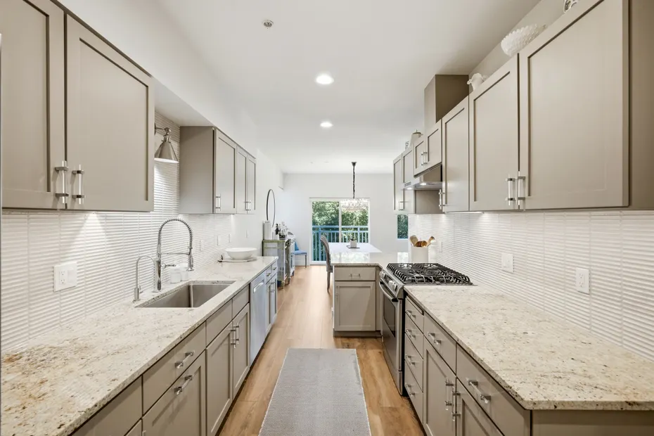 17432 Bothell Way NE #B-307 Photo 8