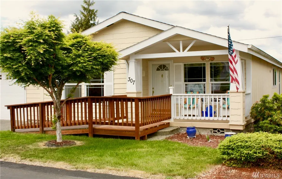 307 Willow Street St SW Photo 1