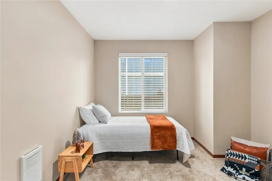 242 Riggs Drive E Photo 20