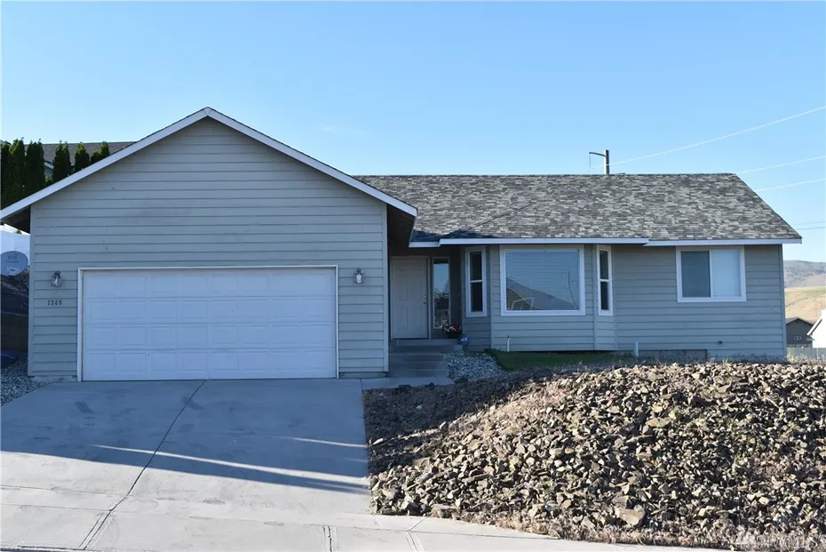 1348 Wheatridge Dr Photo 1