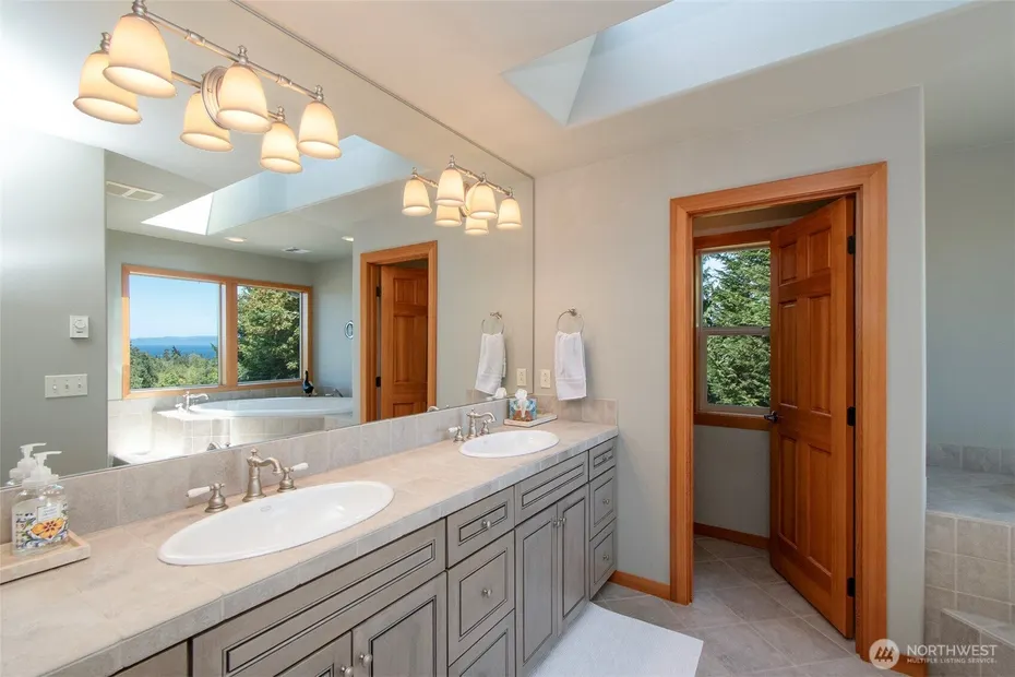 1668 Freshwater Bay Road Photo 29
