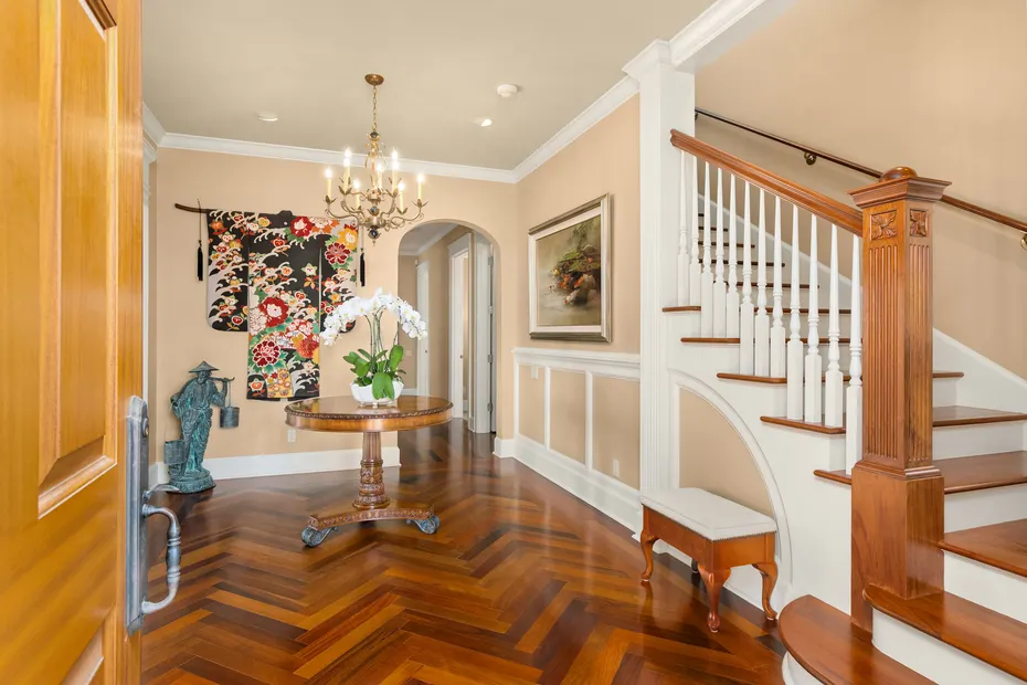 1107 Madison Street Photo 5