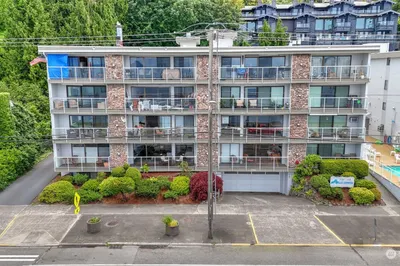 2104 Alki Avenue SW #102