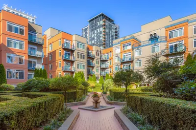 2414 1st Avenue #422
