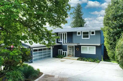 9443 NE 1st Street
