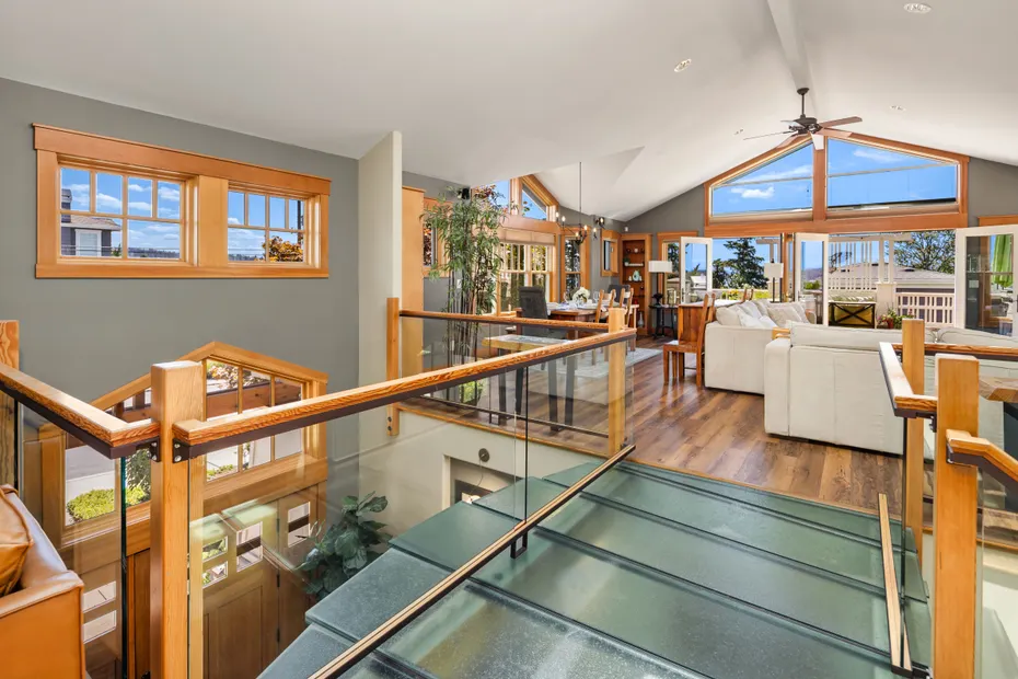 421 2nd Street W Photo 12