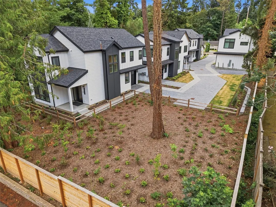 12426 NE 90th Street Photo 32