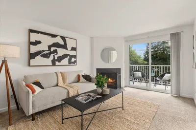 9484 Redmond-woodinville Road NE #C-205