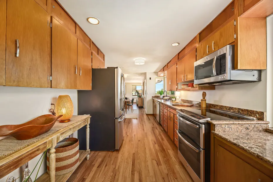 5813 SW Horton Street Photo 14