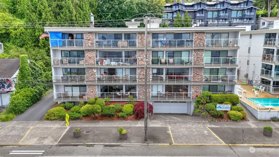 2104 Alki Avenue SW #102 Photo 1