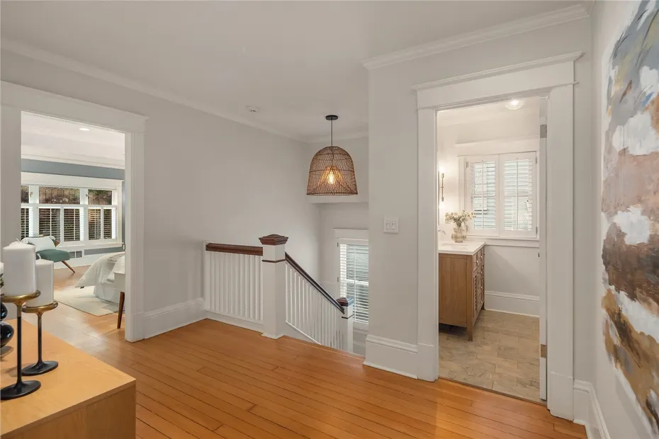 716 15th Avenue E Photo 24