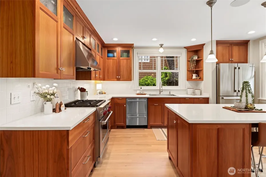 1852 E Shelby Street Photo 10