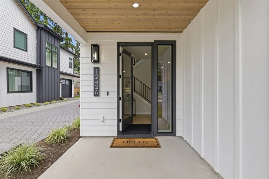 12426 NE 90th Street Photo 6