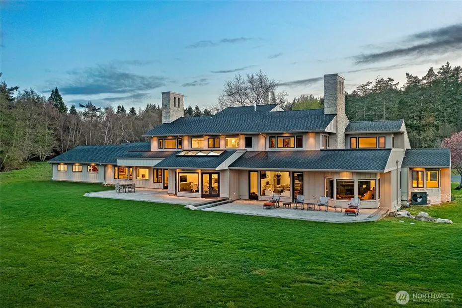 735 Rosler Road Photo 3