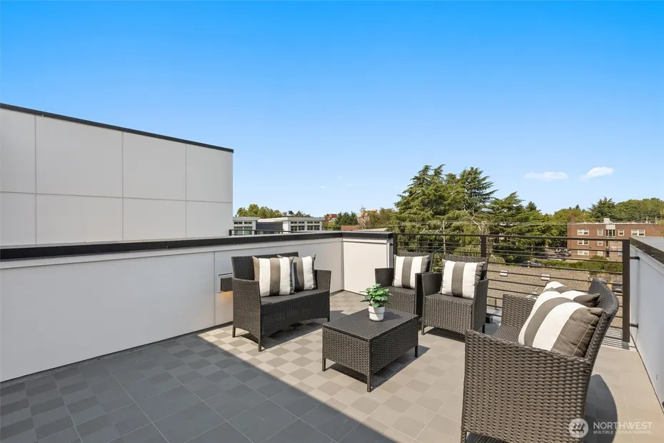 222 10th Avenue E #D Photo 29