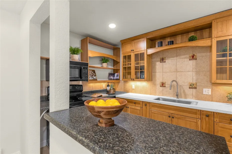 13626 NE 7th Street #F10 Photo 7