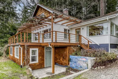 13585 Manzanita Road Ne