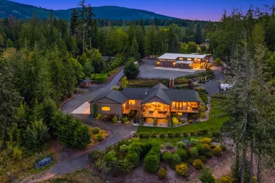 698 Streamside Drive